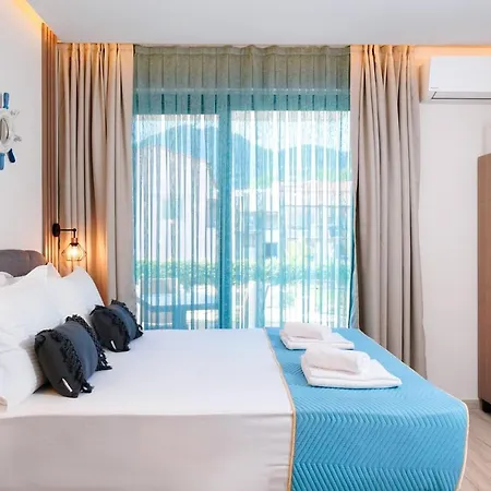 アパートホテル Tereza Golden 4*