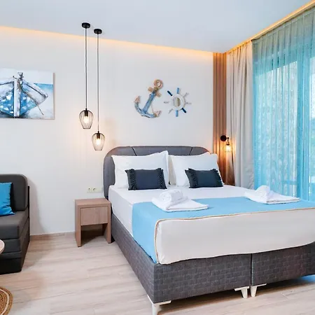 Tereza Golden Chrisi Ammoudia