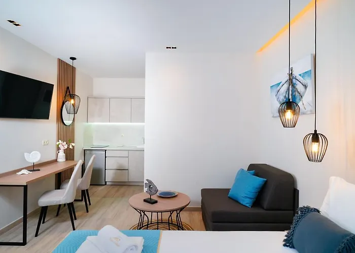 Ξενοδοχείο με διαμερίσματα Tereza Golden Χρυσή Αμμουδιά